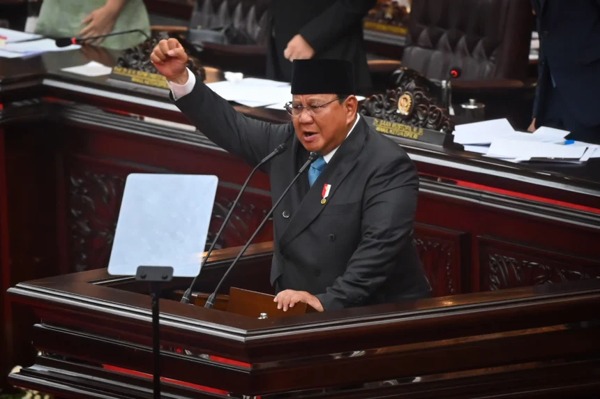 Presiden Prabowo Subianto menyampaikan pidato dalam Rapat Paripurna ke-19 DPR RI Masa Persidangan V Tahun Sidang 2025-2026 di kompleks Parlemen, Jakarta, Rabu (20/5/2026). DPR menggelar rapat paripurna dengan agenda antara lain penyampaian Kerangka Ekonomi Makro dan Pokok-Pokok Kebijakan Fiskal oleh Presiden Prabowo.