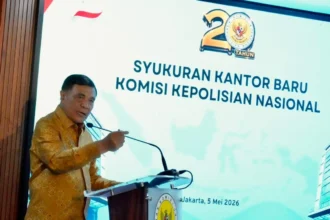 Menteri Koordinator Bidang Politik dan Keamanan Djamari Chaniago menghadiri acara syukuran dan peresmian pemanfaatan kantor baru Komisi Kepolisian Nasional.