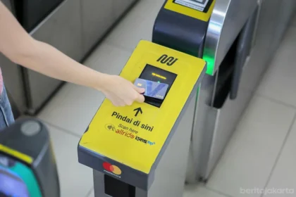 Pakai Kartu Kredit